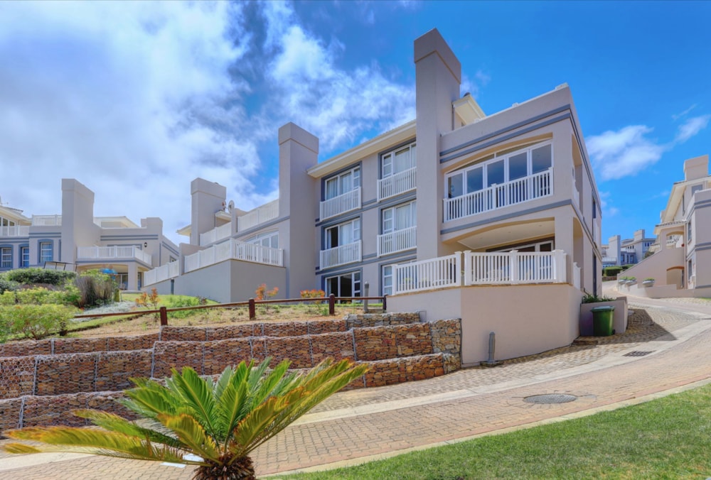 Apartment for sale in Pinnacle Point Golf Estate - 1MB1715876