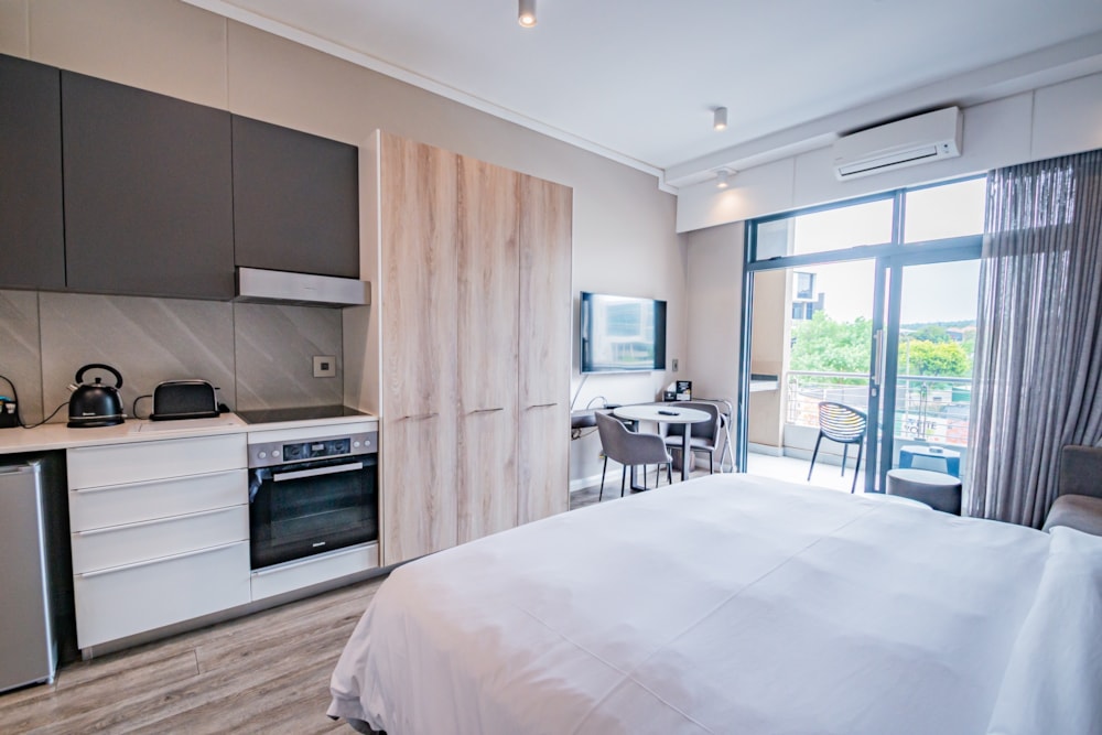 Apartment for sale in Menlyn - PTM1604623