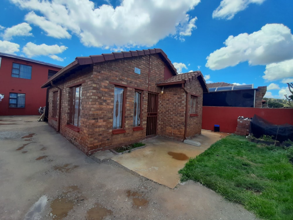 House for sale in Diepkloof - RDT1669387