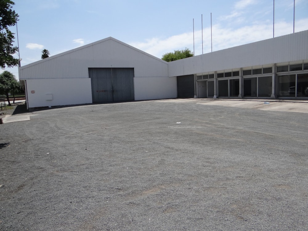 Commercial industrial property for sale in Beaufort West - 1KK1591751