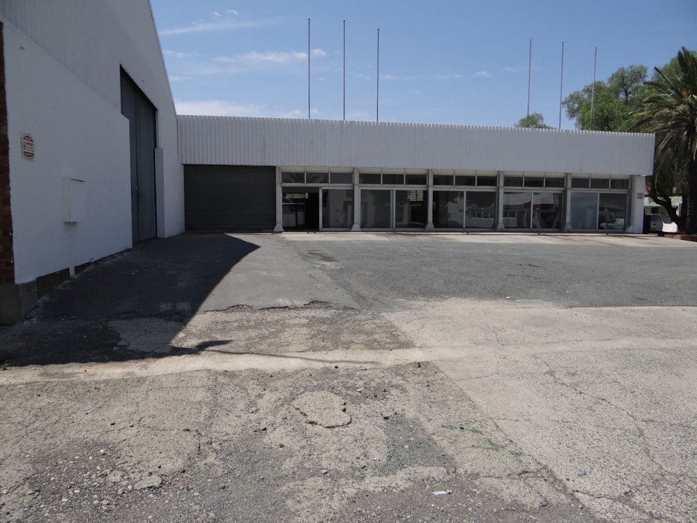 Commercial industrial property for sale in Beaufort West - 1KK1591751