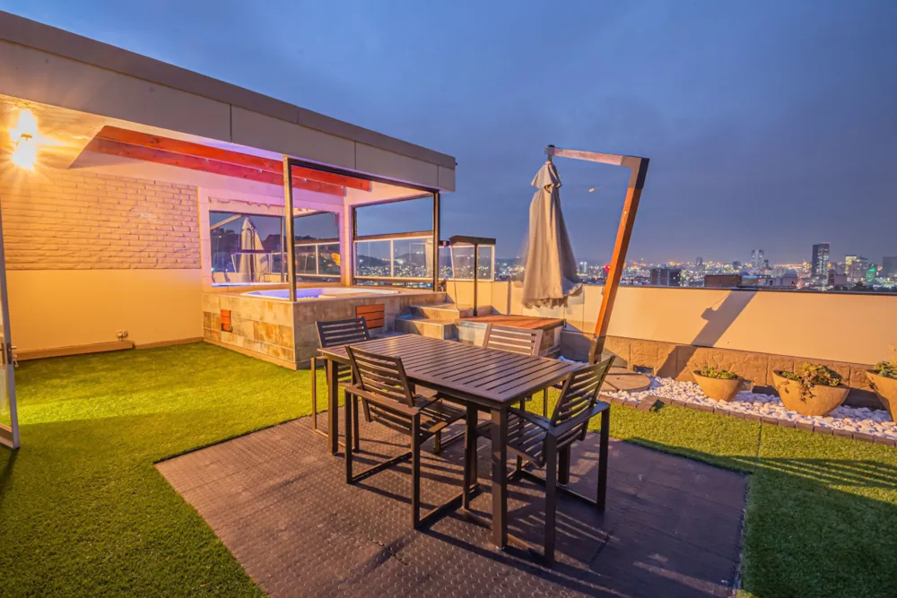 Penthouse apartment let in Arcadia, Pretoria East - PTL1720511 Penthouse apartment let in Arcadia, Pretoria East - PTL1720511