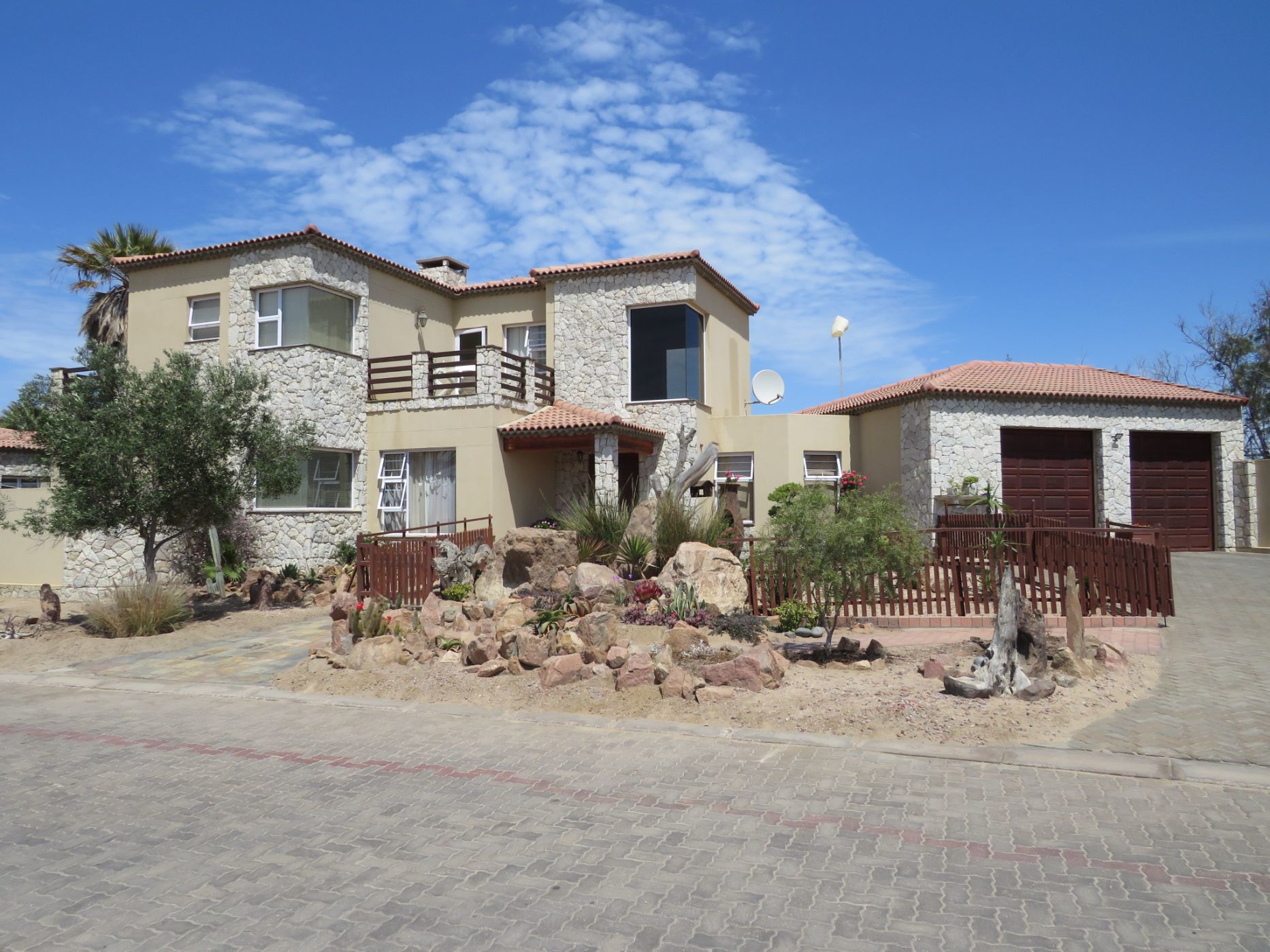 Townhouse for sale in Rossmund Golf Estate, Namibia - 3NM1732076