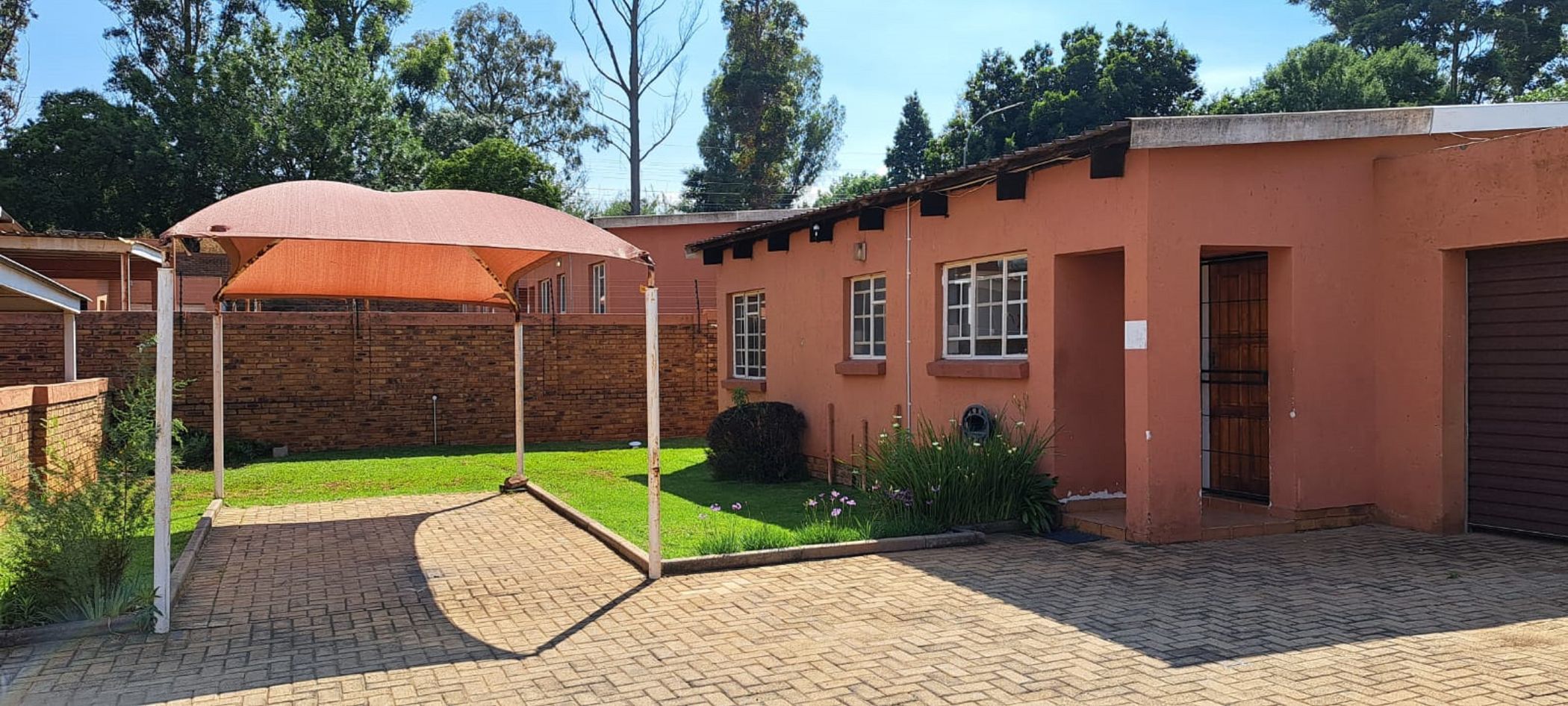 Apartment to rent in Rensburg - 1SP1701249