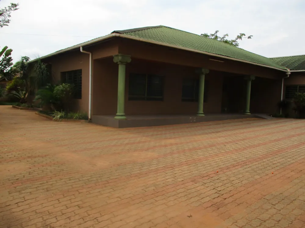 Commercial office to rent in Woodlands, Zambia - 3ZA1594234 Commercial office to rent in Woodlands, Zambia - 3ZA1594234
