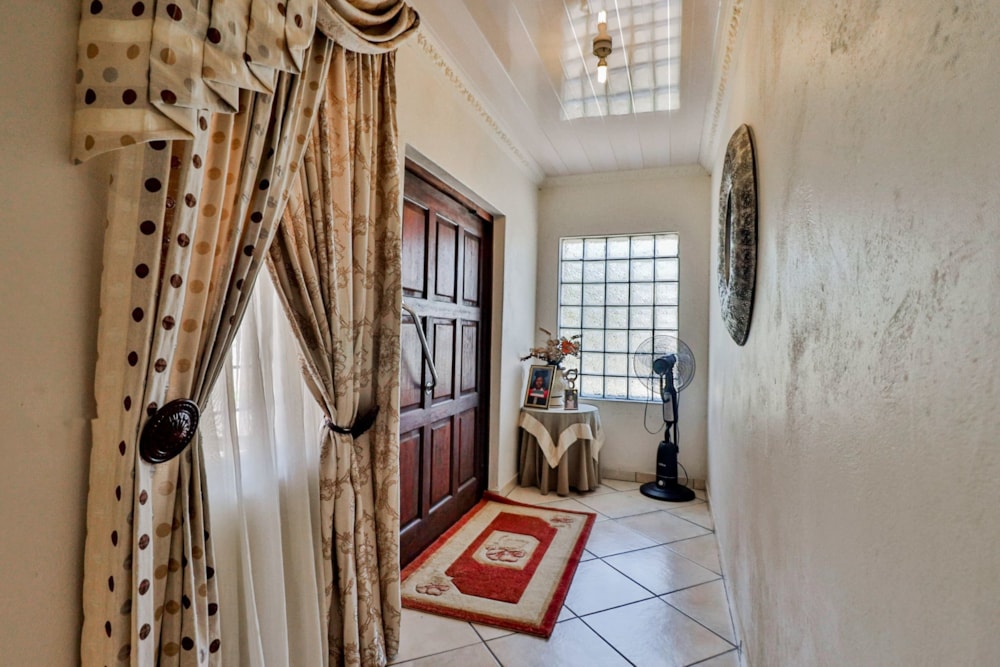 House for sale in Hectorspruit - 1NK1594429