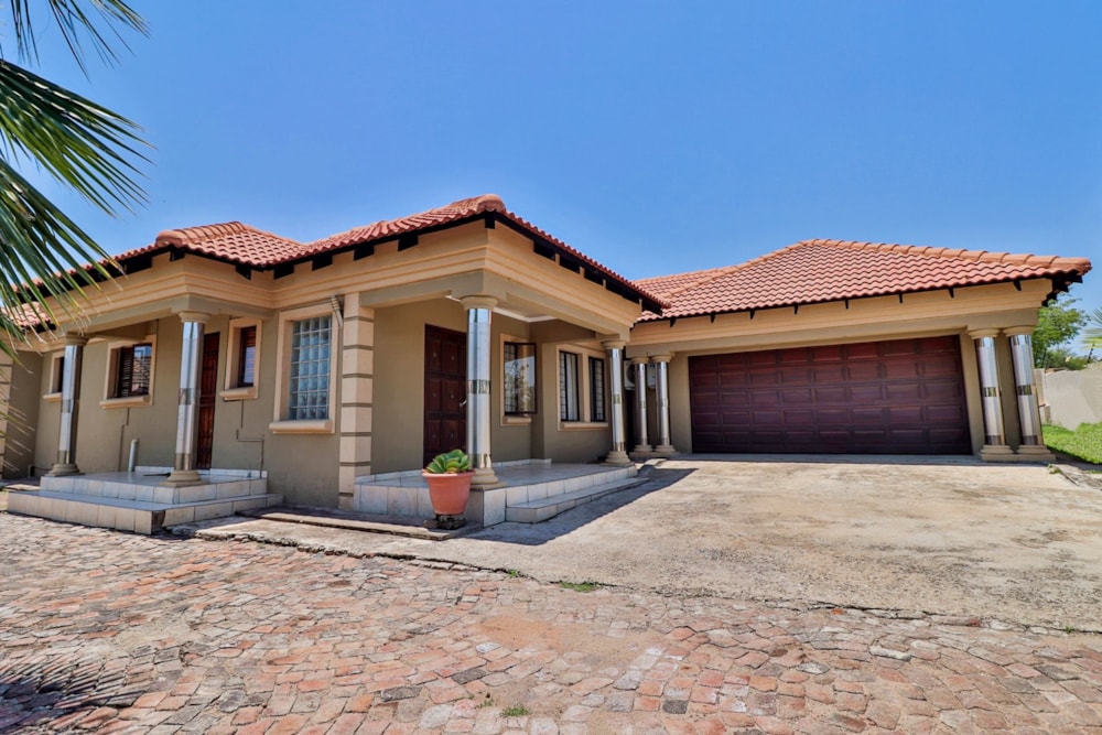House for sale in Hectorspruit - 1NK1594429