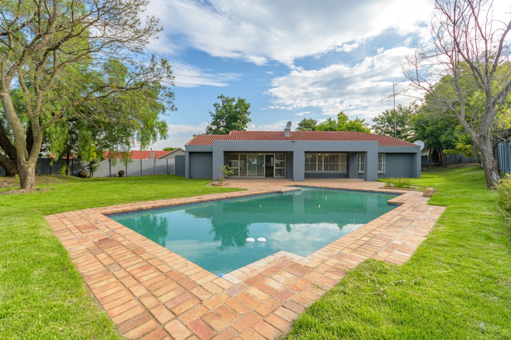 House for sale in Kew - BED1595193