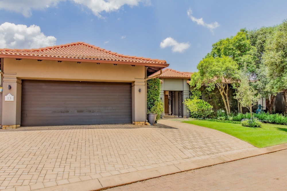 Golf estate house sold in Pecanwood - 1HR1593424 Golf estate house sold in Pecanwood - 1HR1593424