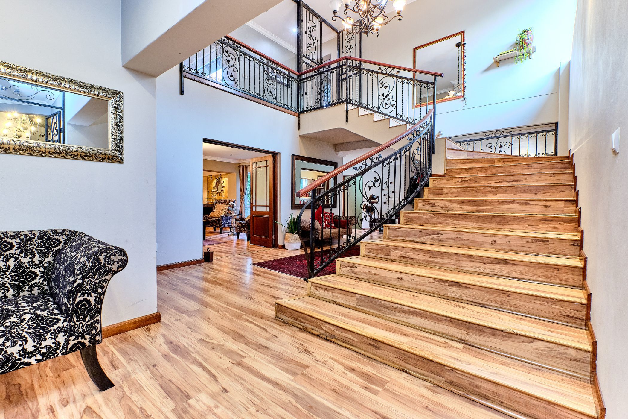 Double-storey house for sale in Bryanston - HP1593809