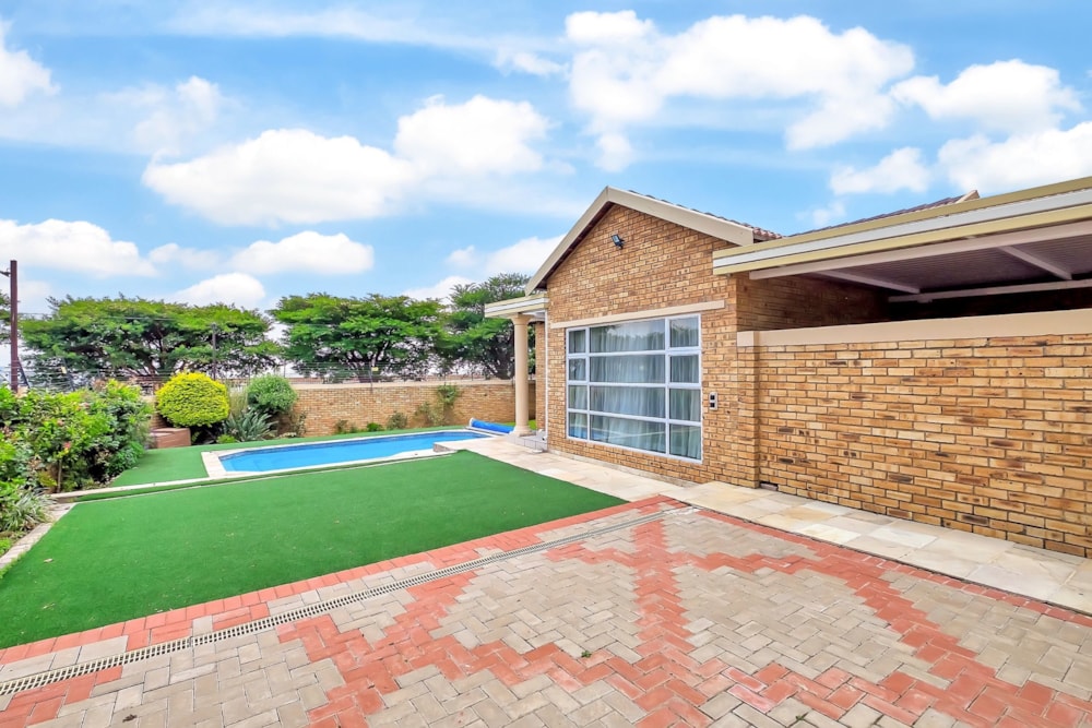 Townhouse for sale in Northgate, Randburg - RAN1712170 Townhouse for sale in Northgate, Randburg - RAN1712170