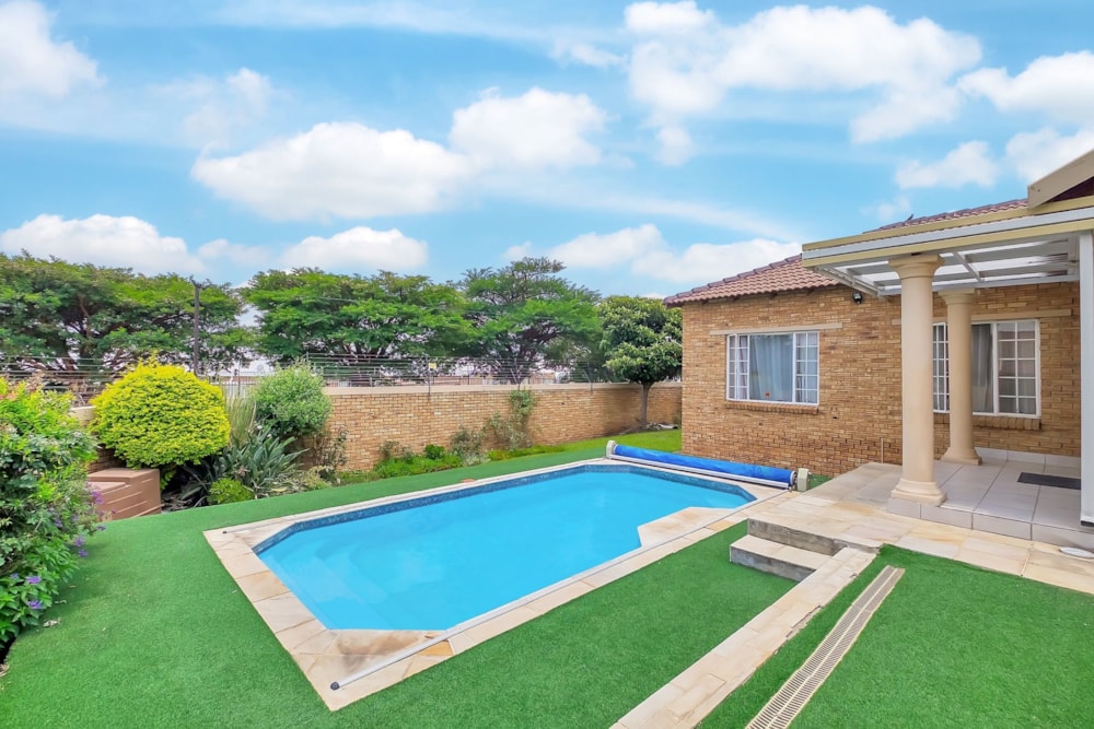 Townhouse for sale in Northgate, Randburg - RAN1712170 Townhouse for sale in Northgate, Randburg - RAN1712170