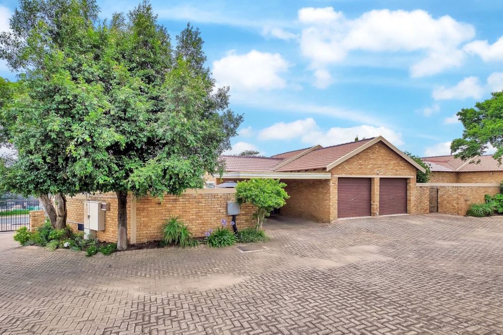 Townhouse for sale in Northgate, Randburg - RAN1712170 Townhouse for sale in Northgate, Randburg - RAN1712170