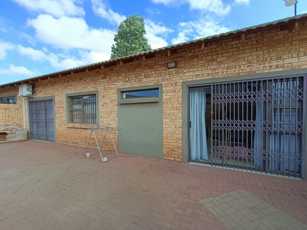 Townhouse let in Langenhovenpark - 1BX1701357 Townhouse let in Langenhovenpark - 1BX1701357