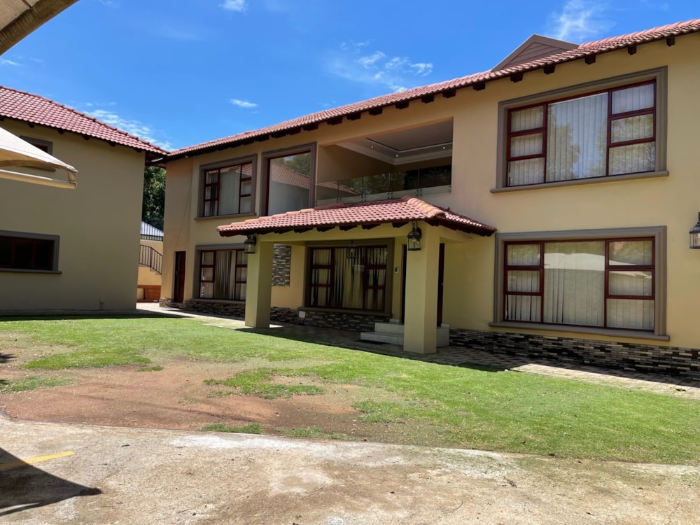 House for sale in Waterkloof, Pretoria East - PT1596209 House for sale in Waterkloof, Pretoria East - PT1596209