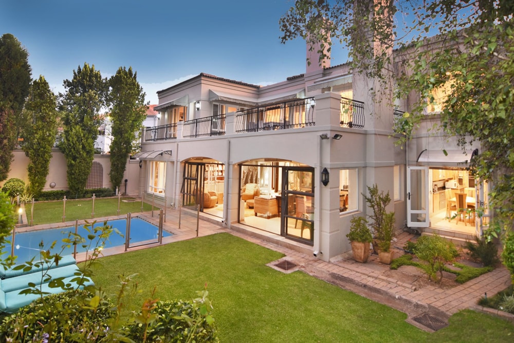Double-storey cluster sold in Hyde Park, Sandton - HP1641494 Double-storey cluster sold in Hyde Park, Sandton - HP1641494