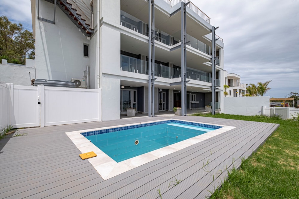 Apartment for sale in Summerstrand - 1PLZ1598477 Apartment for sale in Summerstrand - 1PLZ1598477