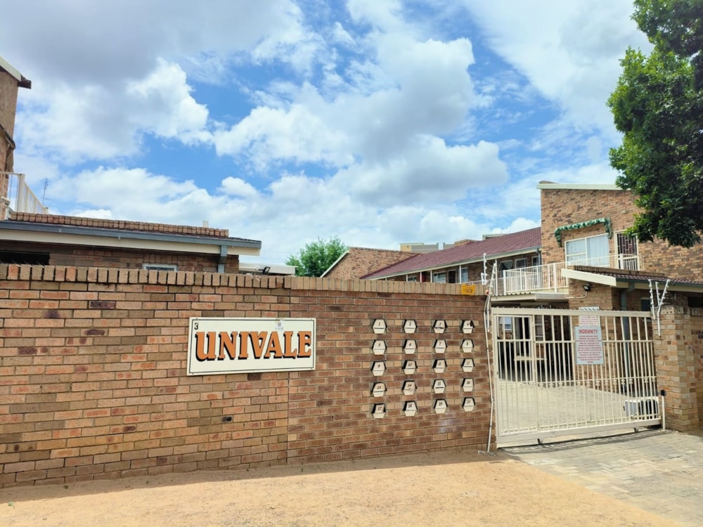 Townhouse to rent in Universitas - 1BX1596814 Townhouse to rent in Universitas - 1BX1596814