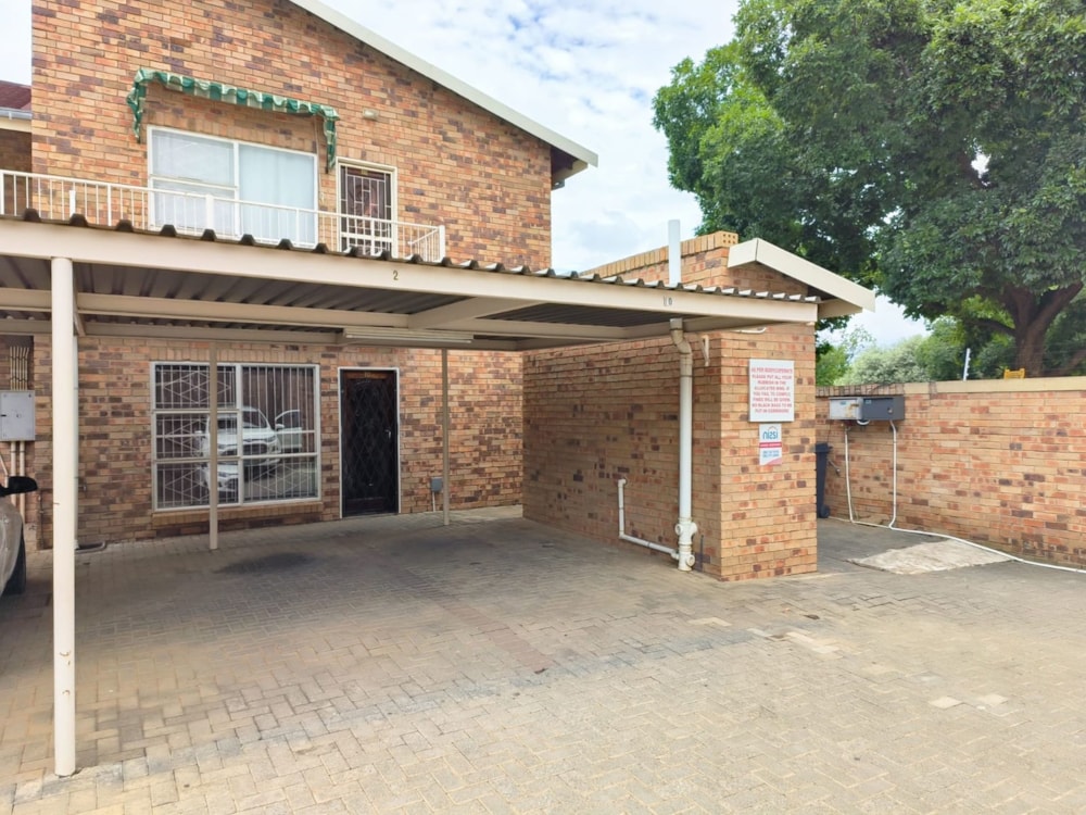 Townhouse to rent in Universitas - 1BX1596814 Townhouse to rent in Universitas - 1BX1596814