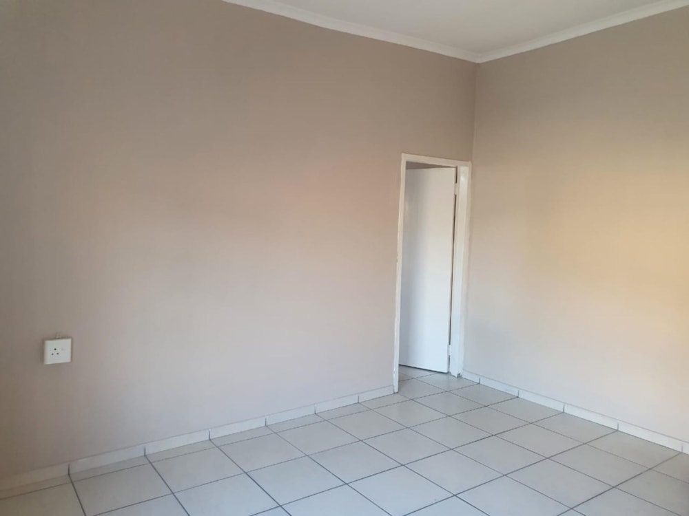 Cottage to rent in Crown Gardens - 1GV1743343 Cottage to rent in Crown Gardens - 1GV1743343