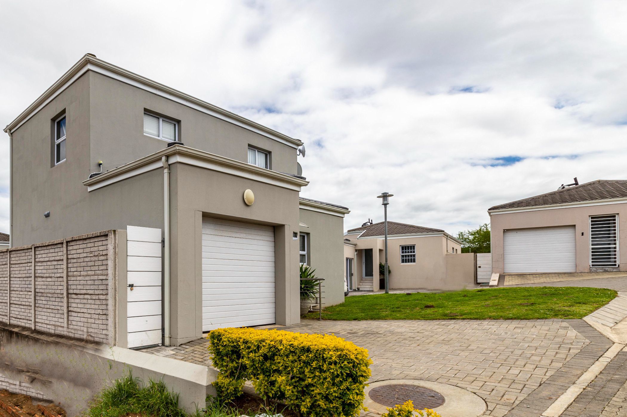 Double-storey house for sale in Nahoon Valley Park - 1ET1595379