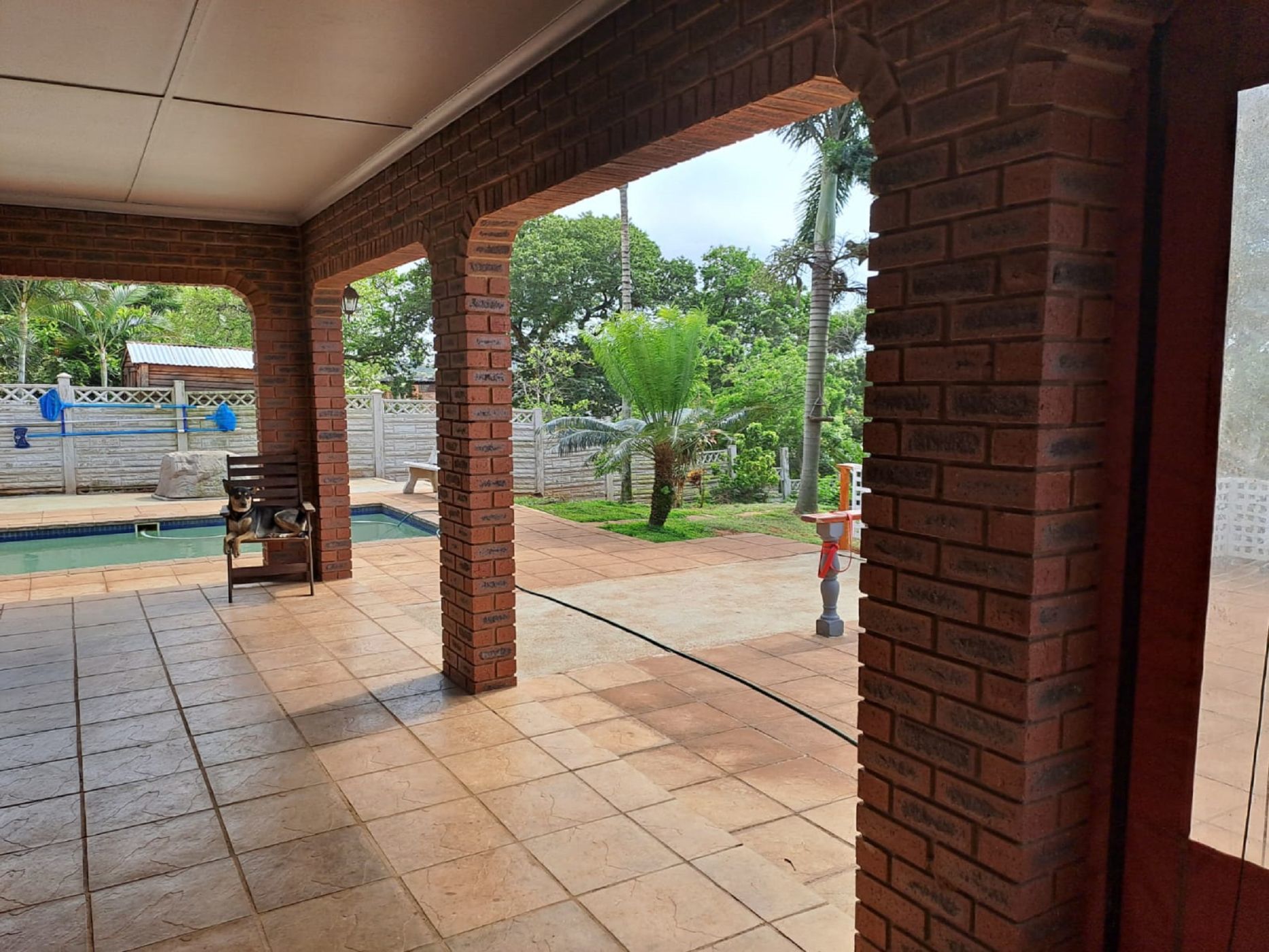 House for sale in Widenham - 1si1595592