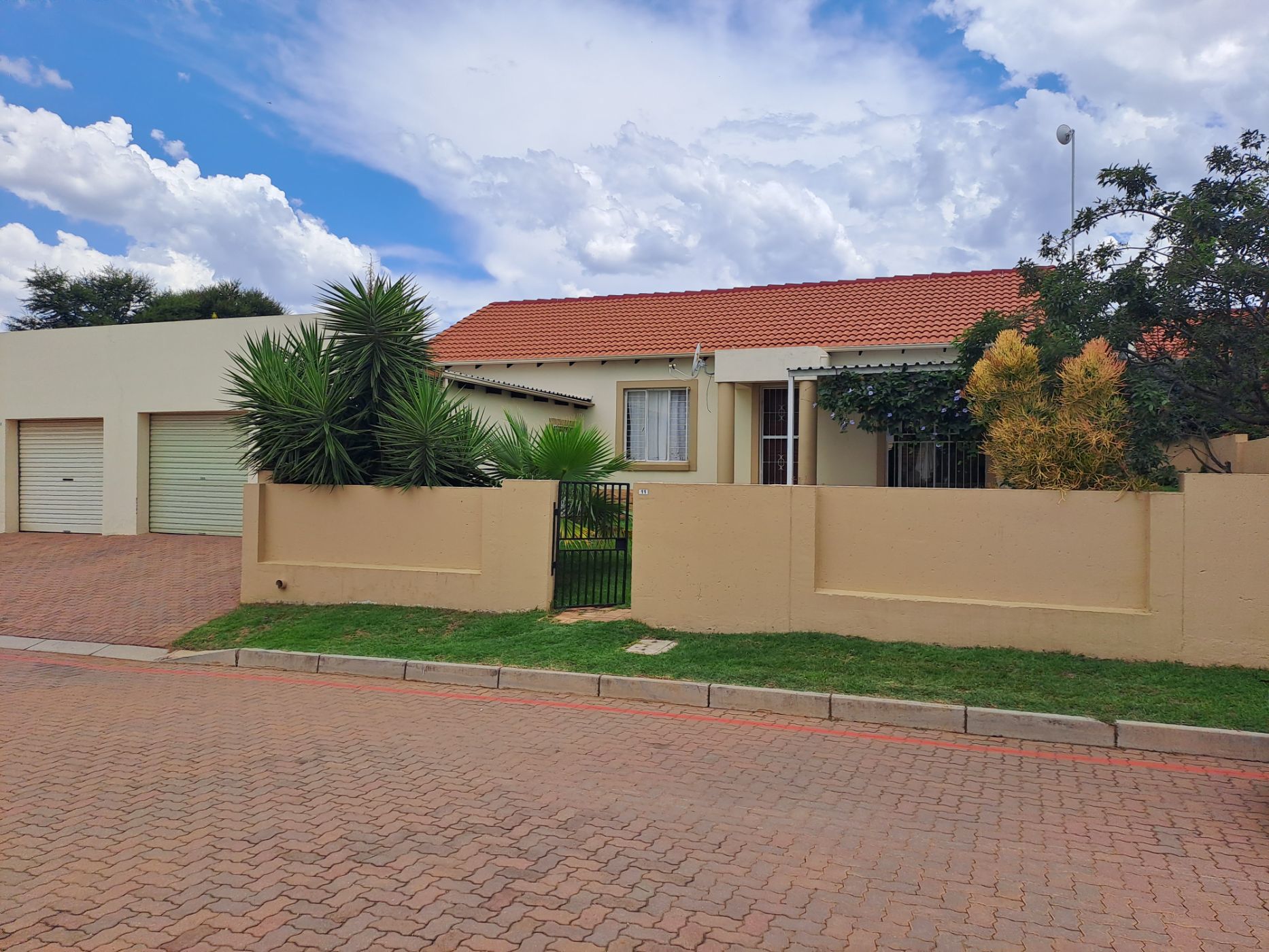 Townhouse sold in North Riding AH - RAN1595851