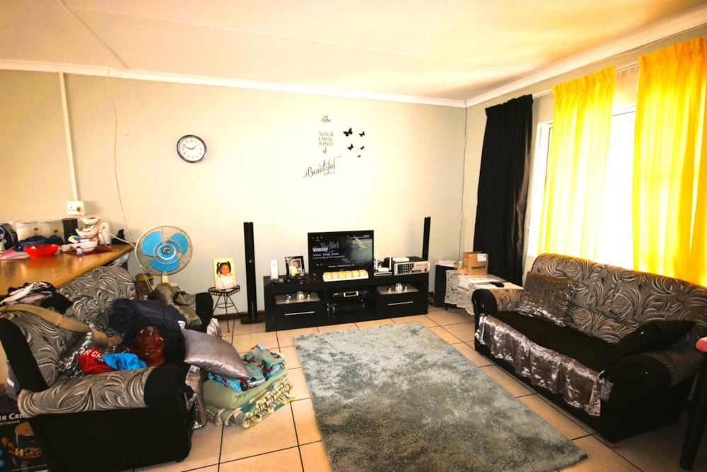 House sold in Oudtshoorn Central - 1OU1595814 House sold in Oudtshoorn Central - 1OU1595814