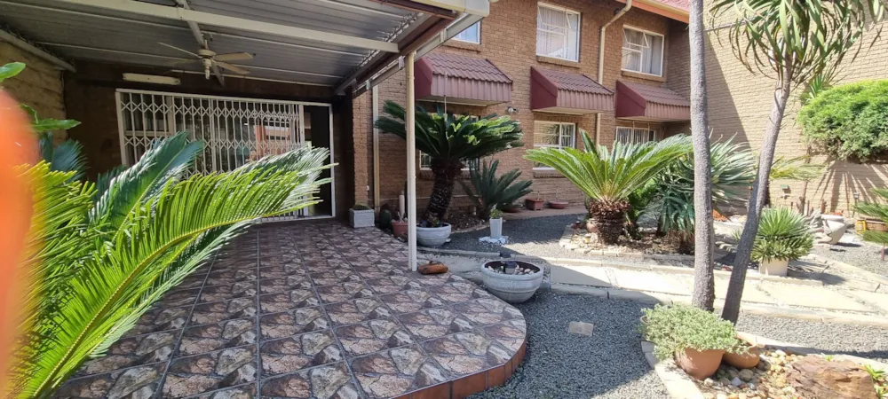 Townhouse for sale in Three Rivers Proper - 1VT1602383