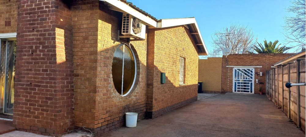 House for sale in Duncanville - 1VT1596359