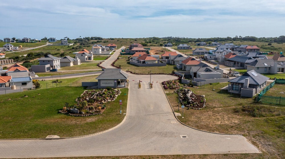 House for sale in Kidds Beach - 1ET1596671