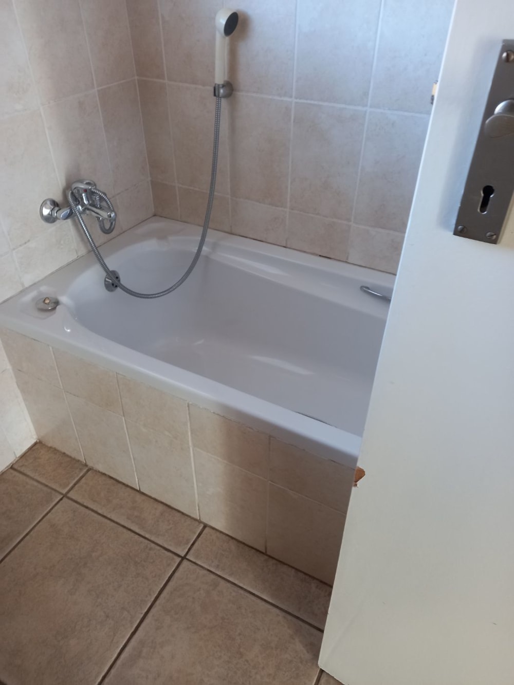 Townhouse to rent in Risiville - 1VT1714145 Townhouse to rent in Risiville - 1VT1714145