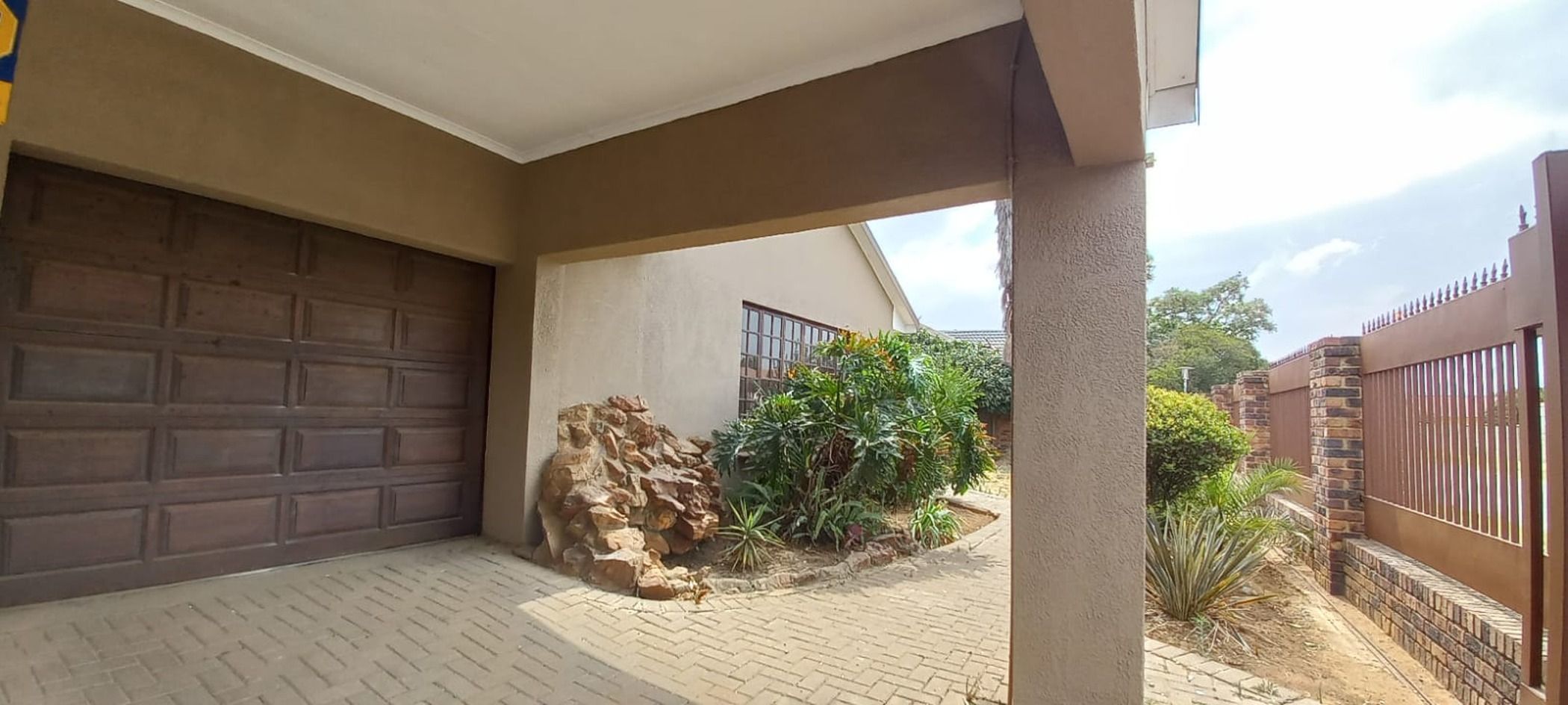 House for sale in Falcon Ridge - 1VT1596883