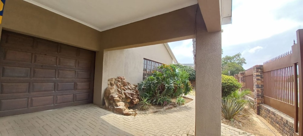 House for sale in Falcon Ridge - 1VT1596883 House for sale in Falcon Ridge - 1VT1596883