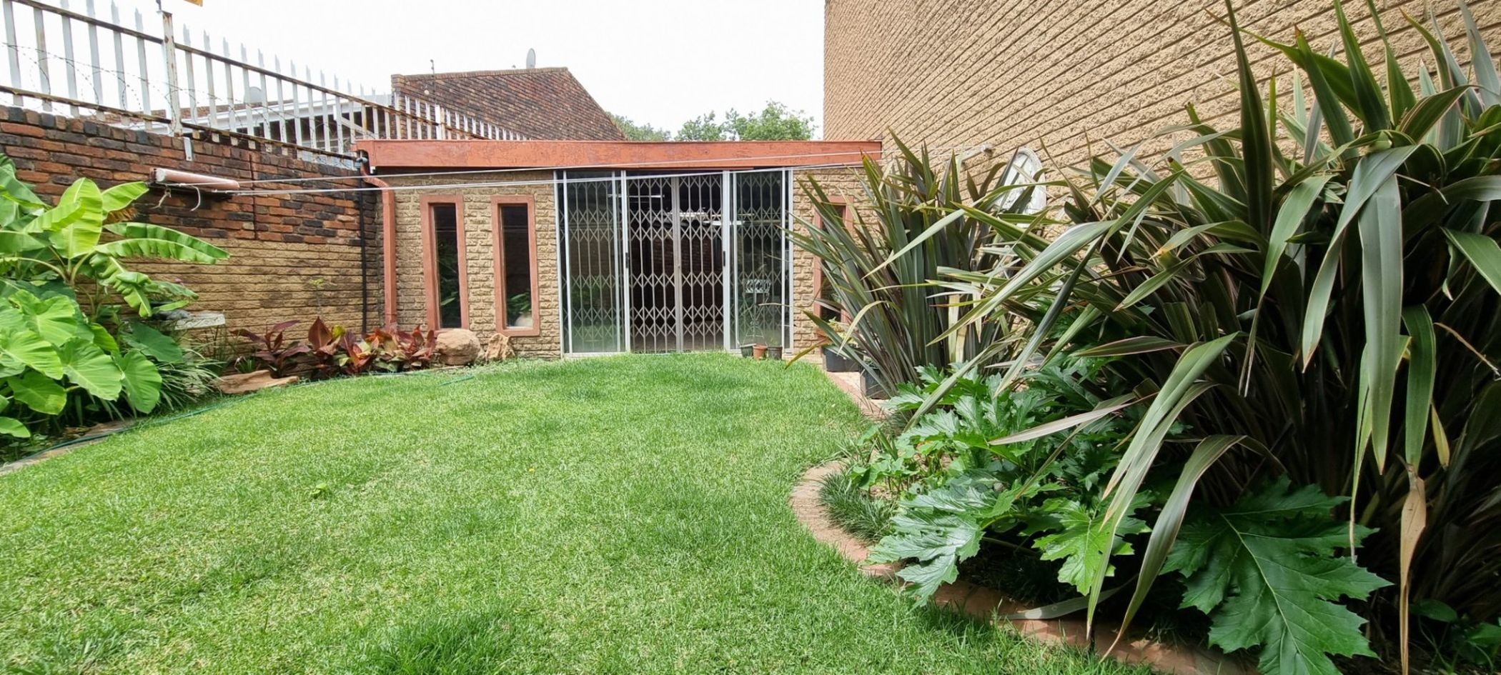 Townhouse for sale in Three Rivers Proper - 1VT1597347