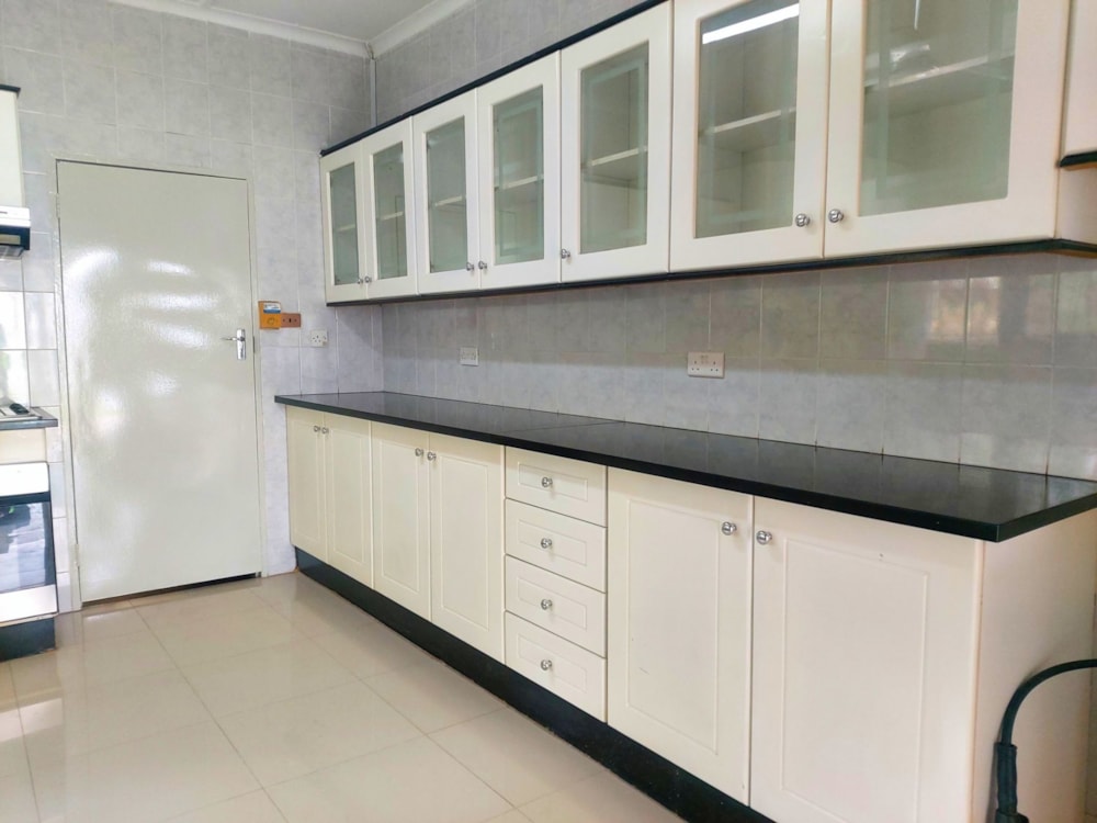 House let in Sunningdale, Zambia - 3ZA1687962