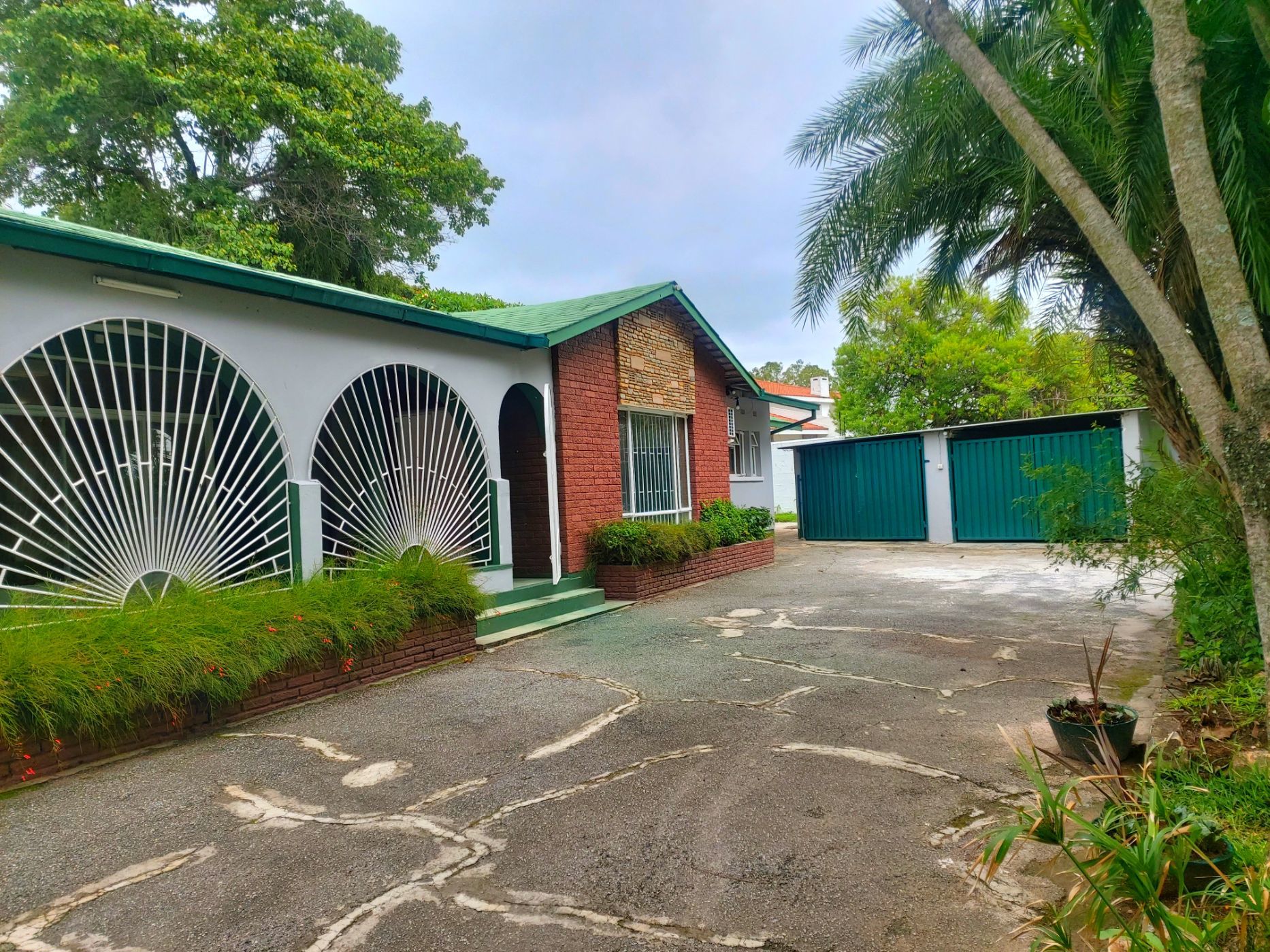 House let in Sunningdale, Zambia - 3ZA1687962