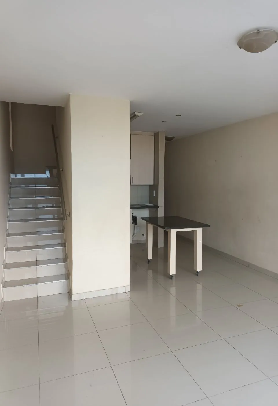 Double-storey house for sale in Die Heuwel - 1WD1597619 Double-storey house for sale in Die Heuwel - 1WD1597619