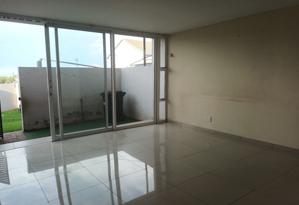 Double-storey house for sale in Die Heuwel - 1WD1597619 Double-storey house for sale in Die Heuwel - 1WD1597619