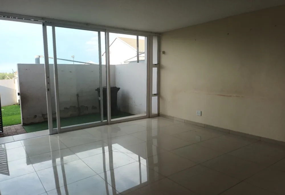 Double-storey house for sale in Die Heuwel - 1WD1597619 Double-storey house for sale in Die Heuwel - 1WD1597619
