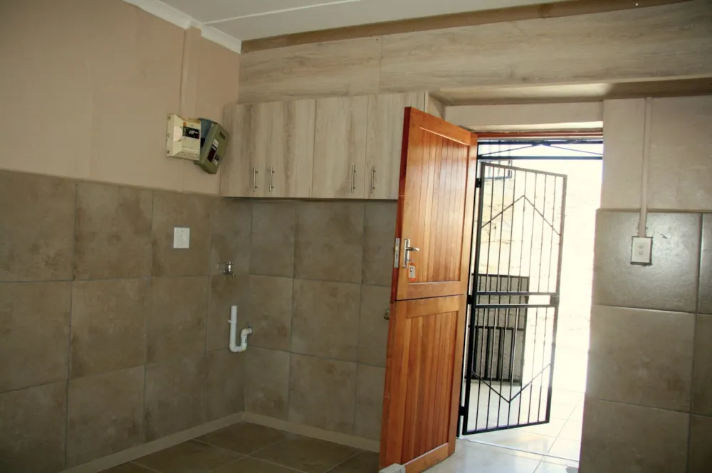 Bachelor apartment let in Springbok - 1NA1677429 Bachelor apartment let in Springbok - 1NA1677429