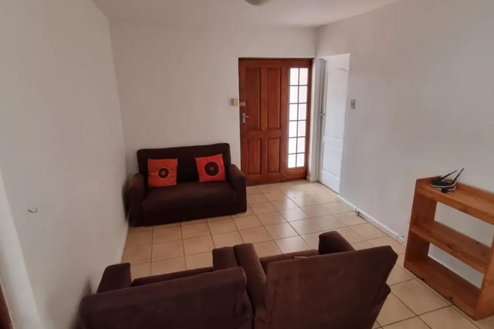 Double-storey apartment to rent in Sunnyside, Grahamstown, Makhanda - 1GC1751825