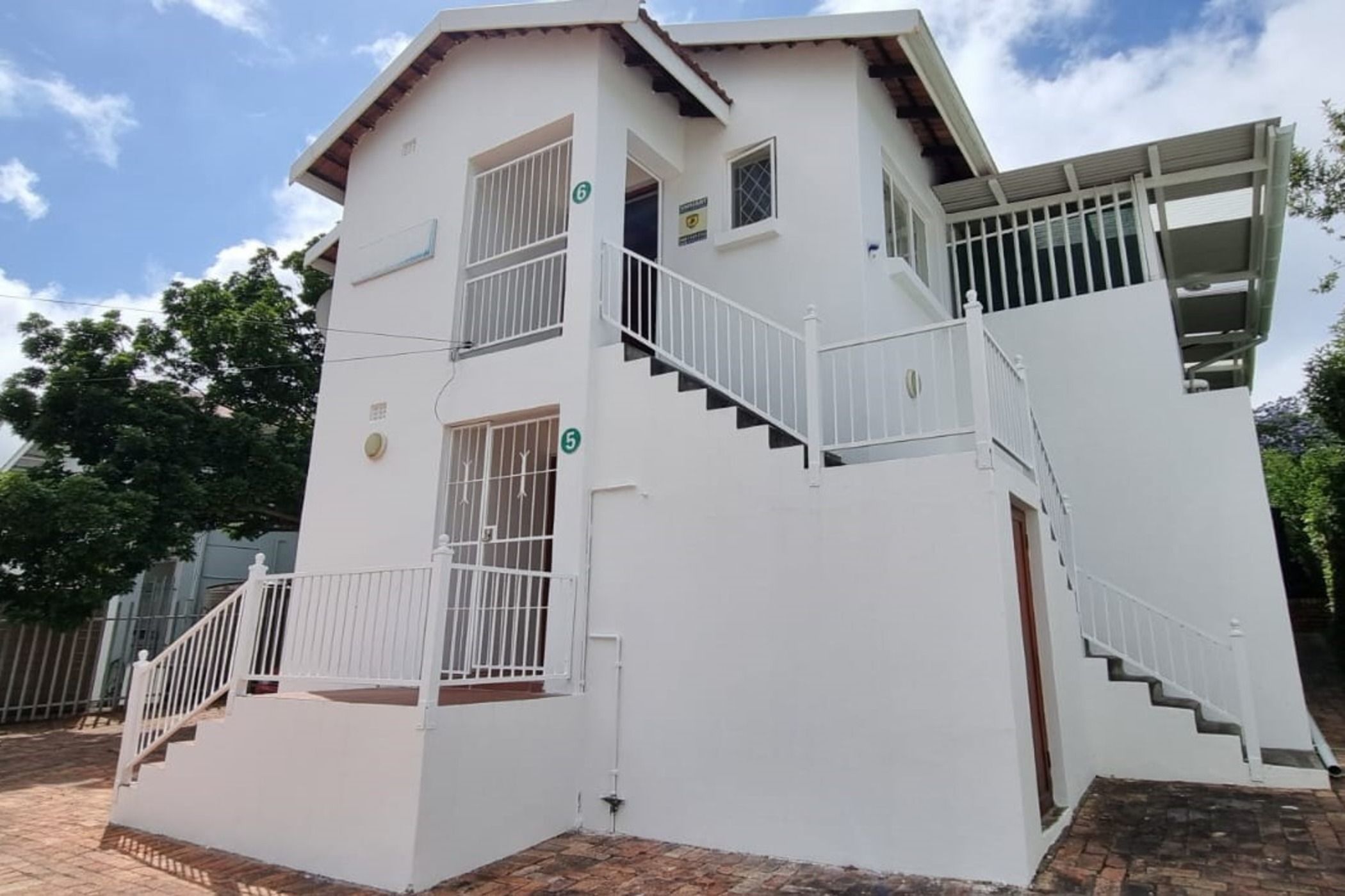 Double-storey apartment to rent in Sunnyside, Grahamstown, Makhanda - 1GC1722063