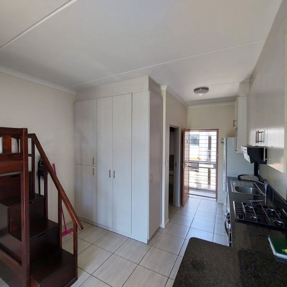Bachelor apartment to rent in Stellenbosch Central - STL1720527