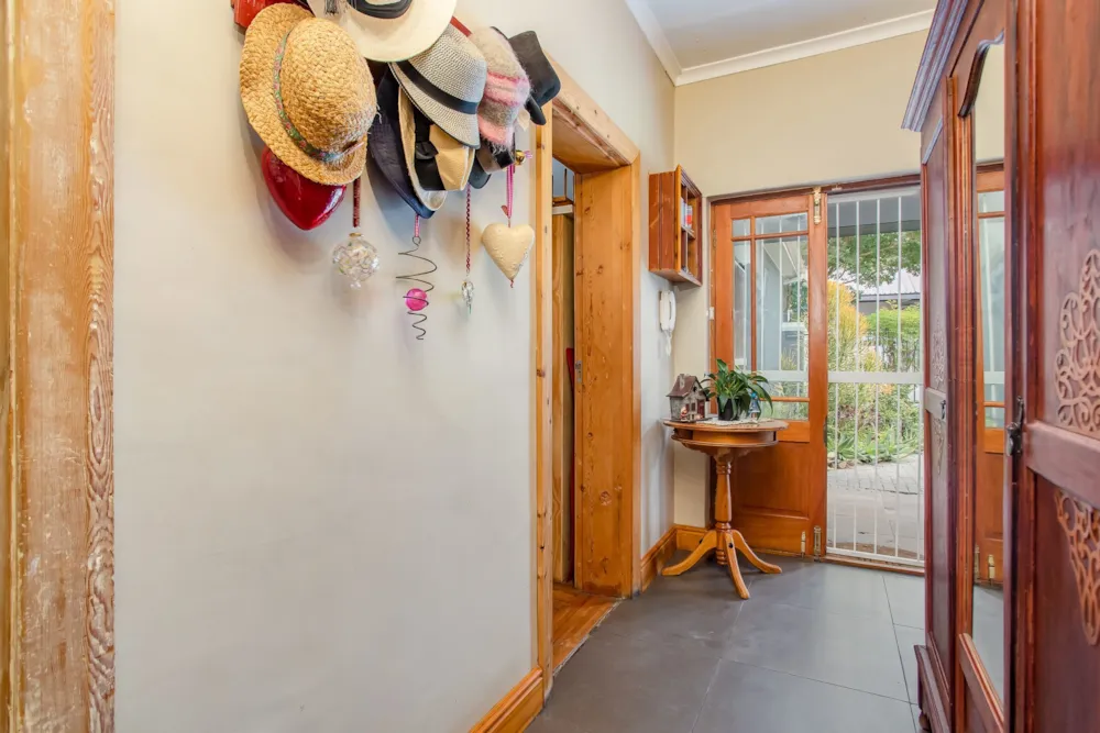 House for sale in Groenvlei, Paarl - TK1740460 House for sale in Groenvlei, Paarl - TK1740460