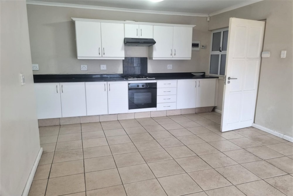 Apartment let in Grahamstown Central (Makhanda Central)  - 1GC1710583 Apartment let in Grahamstown Central (Makhanda Central)  - 1GC1710583