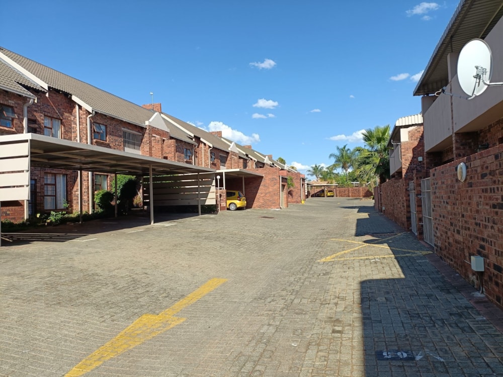 Townhouse to rent in Langenhovenpark - 1BX1746281 Townhouse to rent in Langenhovenpark - 1BX1746281