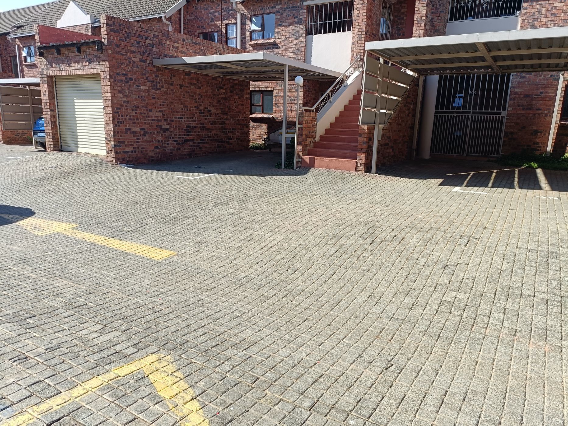 Townhouse to rent in Langenhovenpark - 1BX1746281