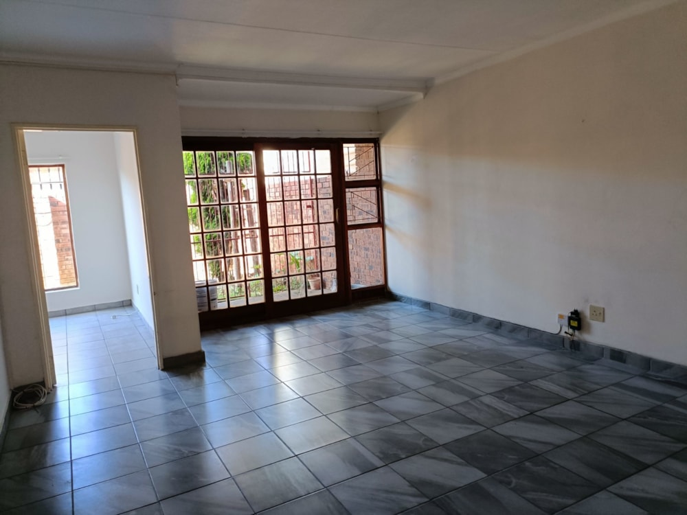 Townhouse to rent in Langenhovenpark - 1BX1746281 Townhouse to rent in Langenhovenpark - 1BX1746281