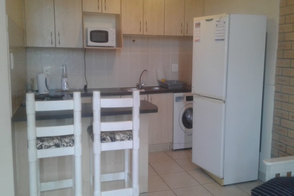 Apartment to rent in Bluewater Bay, Port Elizabeth, Gqeberha - 1PLZ1726234
